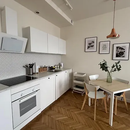 Apartament Powstańców X *